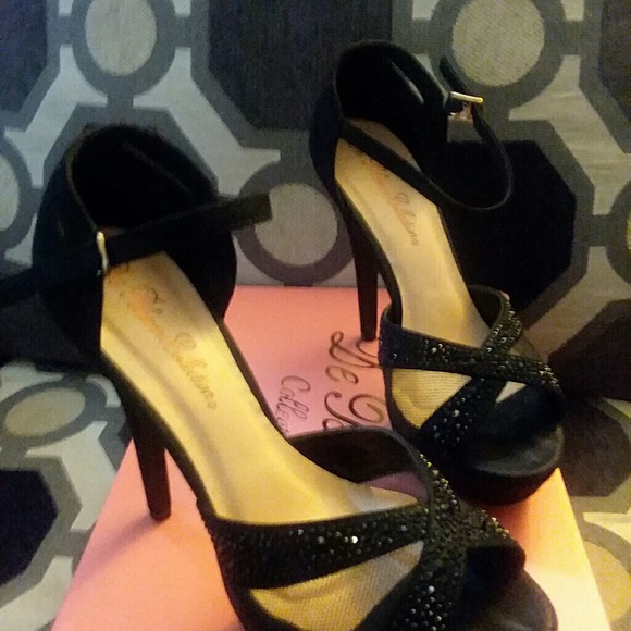 Black high heels - Picture 6 of 7